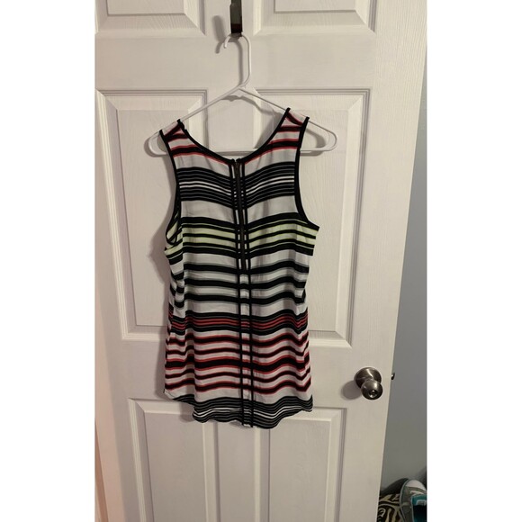 Studio Y Tank Top. Size M - Picture 4 of 6